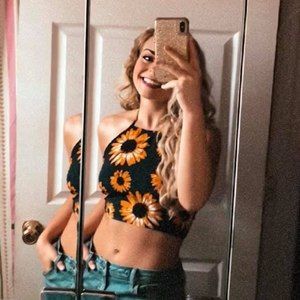 Meet your Posher, Madeline